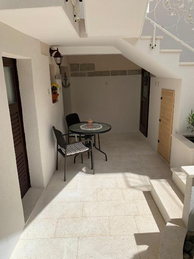 Karmelita'S Place -Studio Šibenik Dış mekan fotoğraf