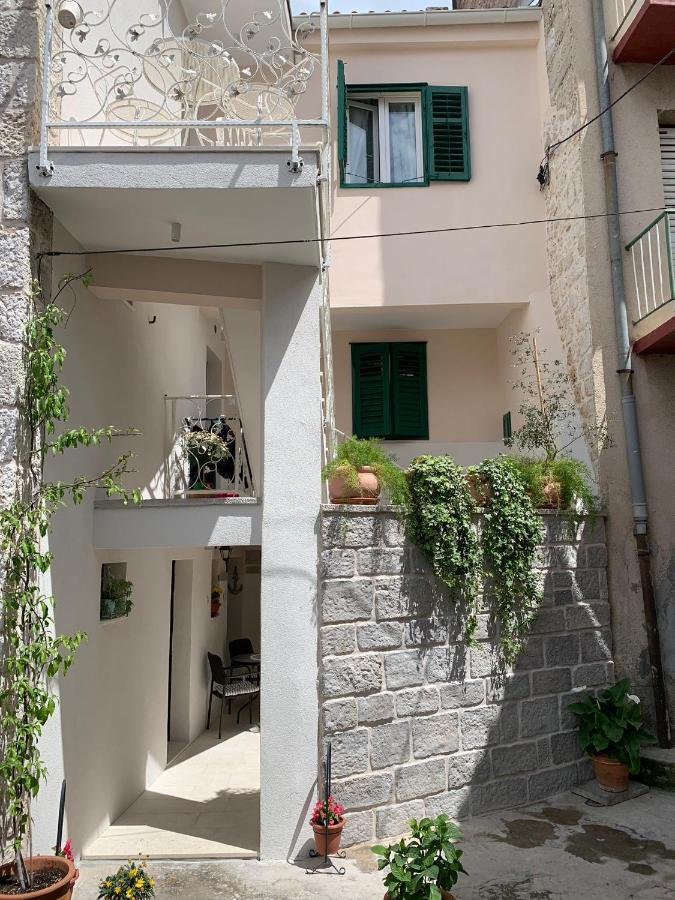 Karmelita'S Place -Studio Šibenik Dış mekan fotoğraf